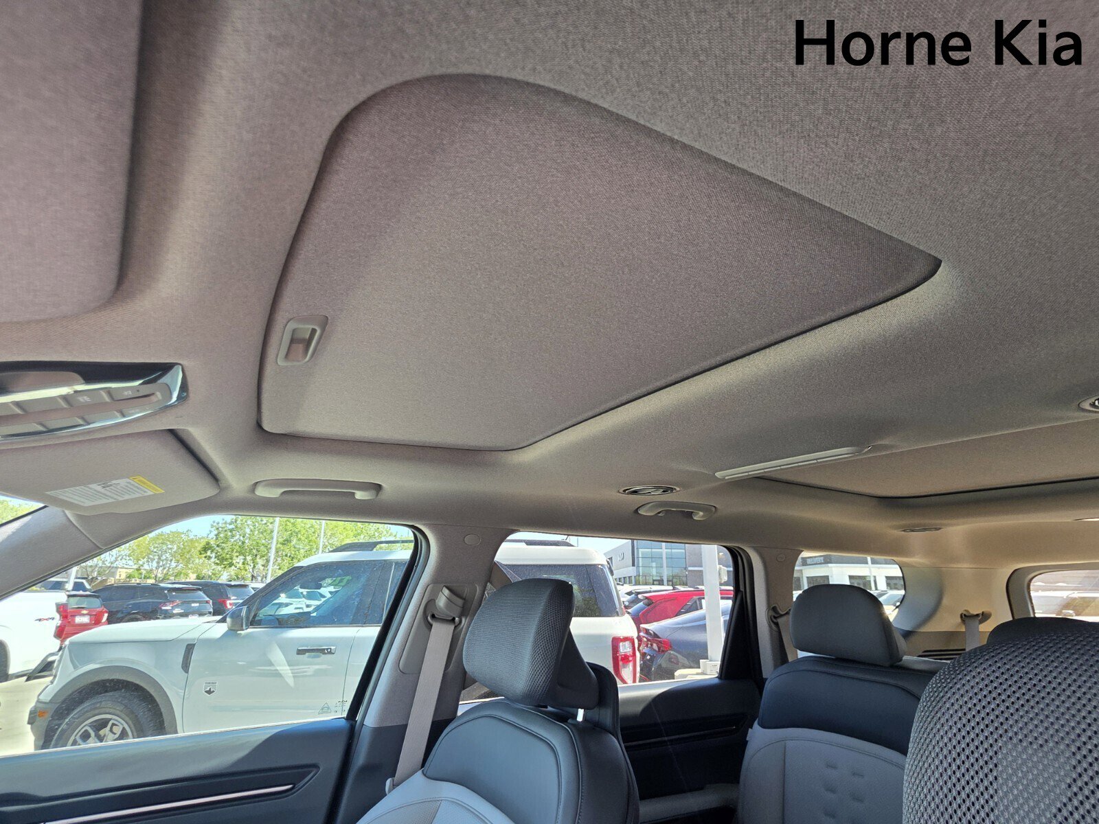 New 2026 Kia EV9 Wind image 14