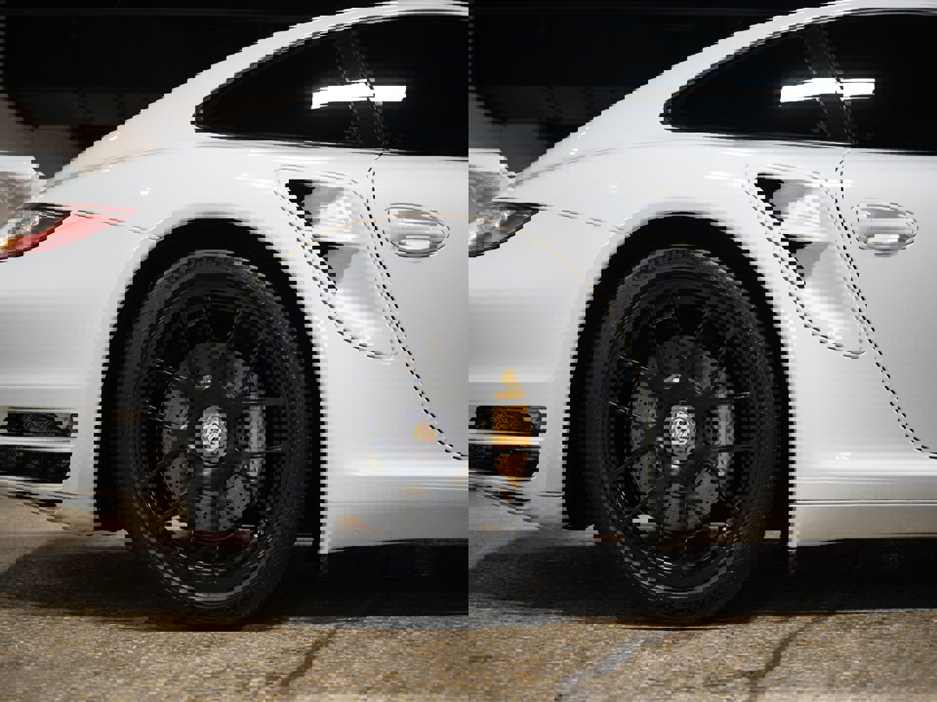 Used 2013 Porsche 911 Turbo S image 20