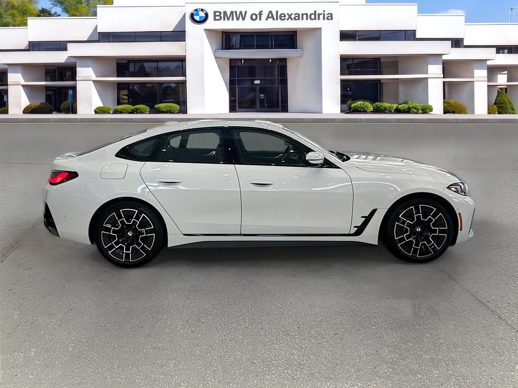 Used 2026 BMW i4 xDrive40i w/ M Sport Package AWD/4WD image 8