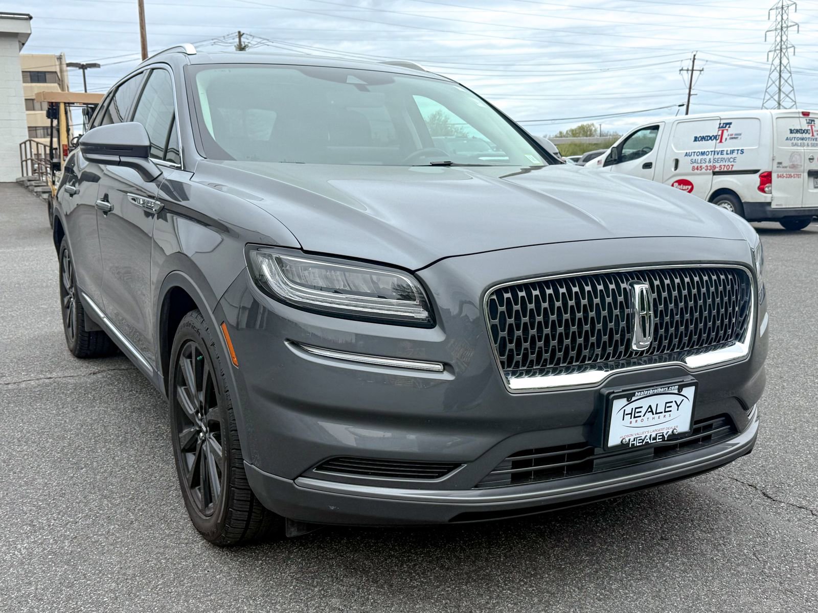 Used 2023 Lincoln Nautilus Reserve w/ Monochromatic Package AWD/4WD image 1