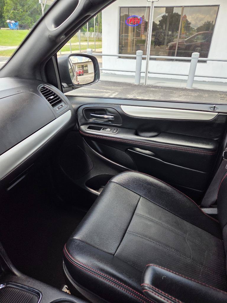 Used 2019 Dodge Grand Caravan GT FWD image 16