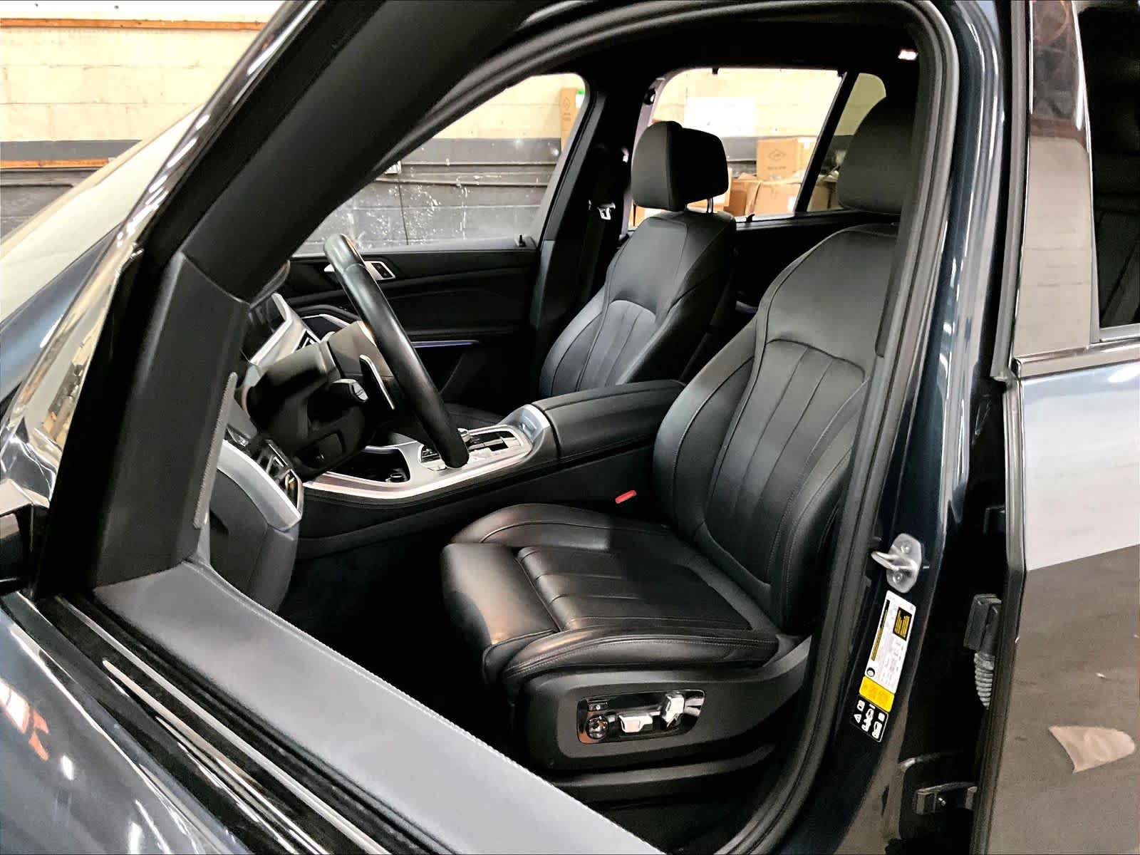 Used 2022 BMW X5 M50i w/ Executive Package AWD/4WD image 27