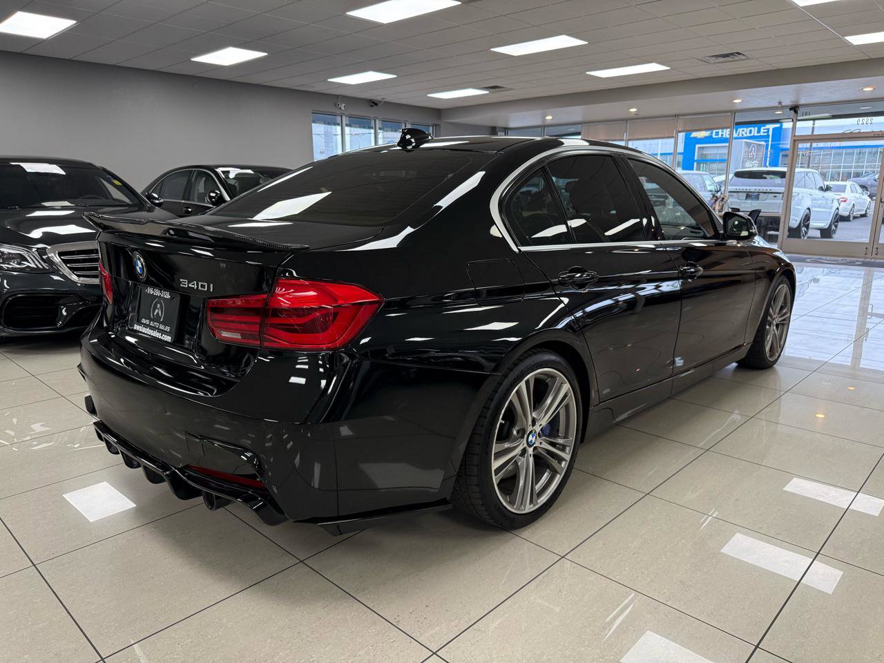 Used 2016 BMW 340i Sedan image 6