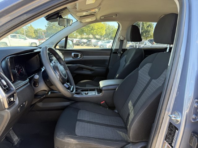 Used 2023 Kia Sorento LX FWD image 21