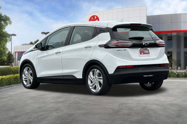Used 2023 Chevrolet Bolt LT w/ Driver Confidence Package FWD image 6