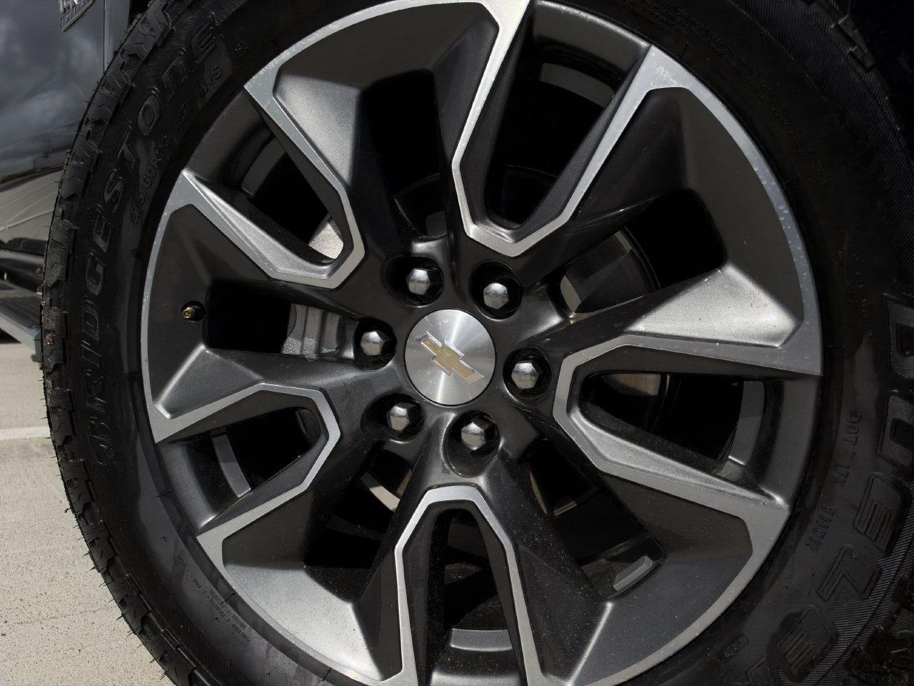 Used 2024 Chevrolet Silverado 1500 LTZ w/ Technology Package RWD image 11