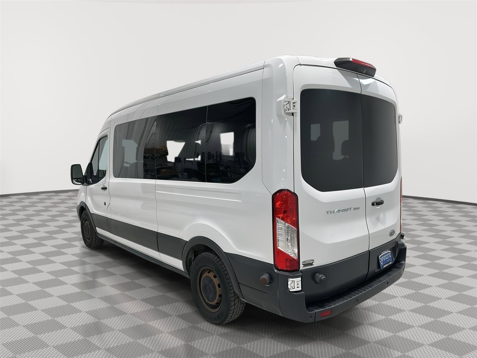 Used 2018 Ford Transit 350 XL image 3