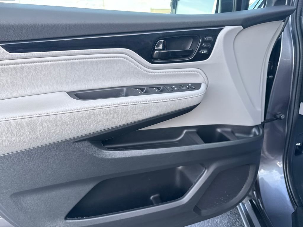Used 2024 Honda Odyssey Elite image 12