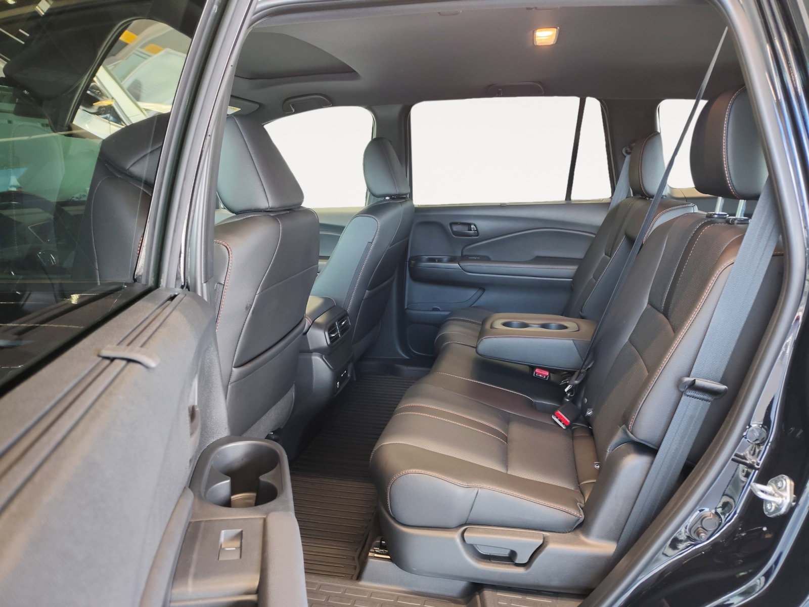 Used 2025 Honda Passport TrailSport image 25