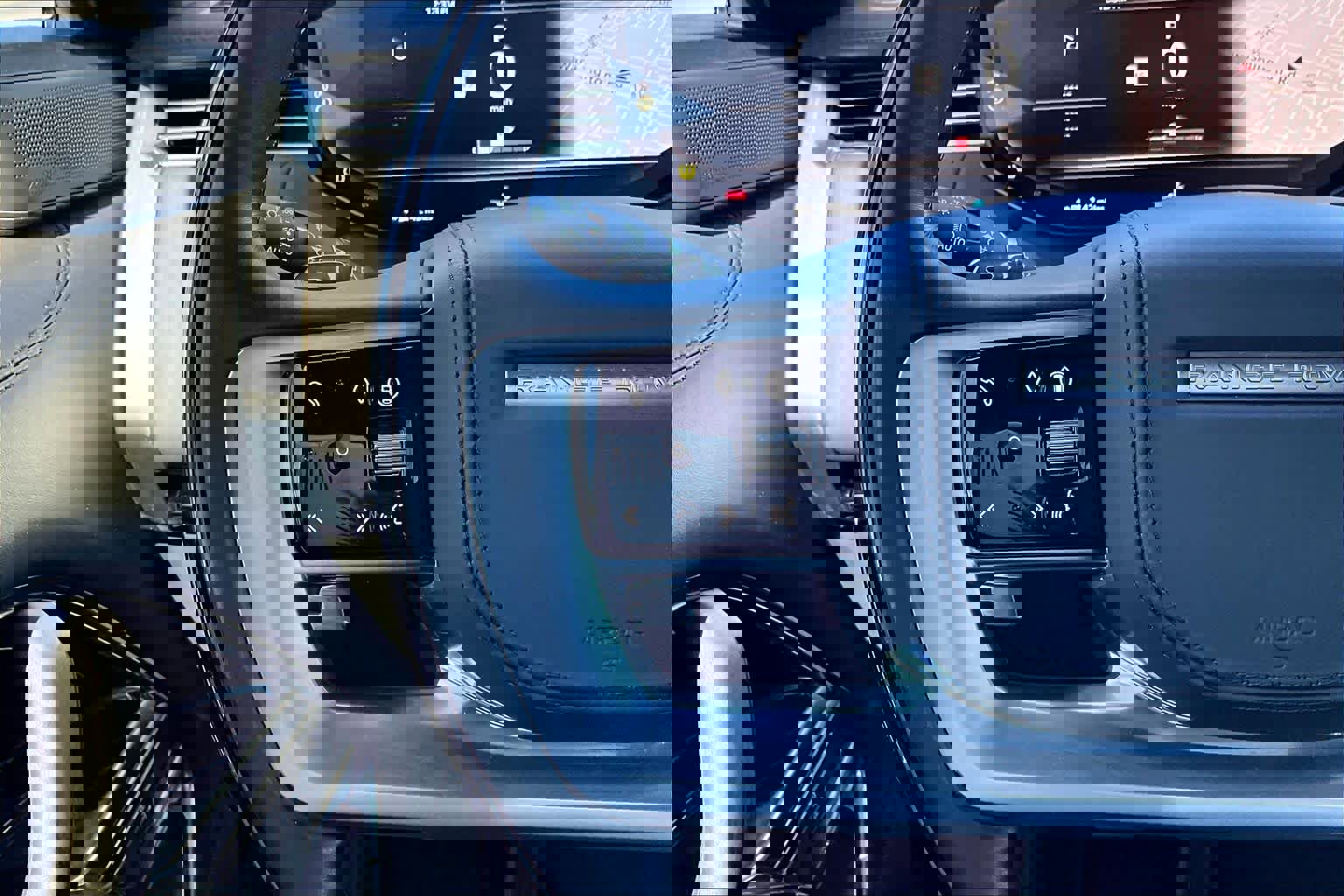 Used 2024 Land Rover Range Rover SE image 23