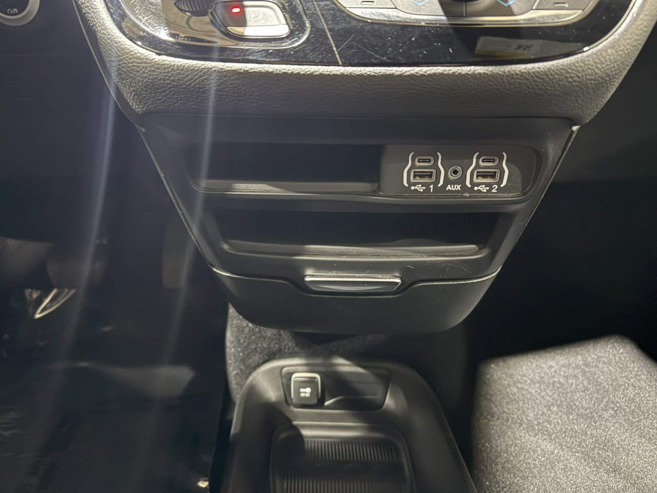 Used 2023 Chrysler Pacifica Touring image 20