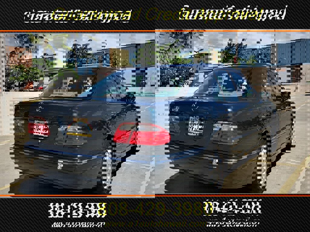 Used 2000 Mercedes-Benz E 320 Sedan image 5