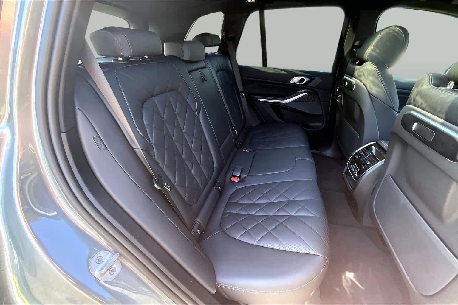 Used 2025 BMW X5 sDrive40i w/ M Sport Package RWD image 20