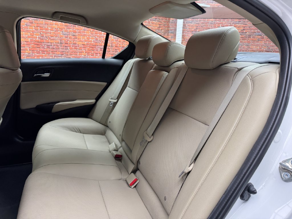 Used 2016 Acura ILX FWD image 28
