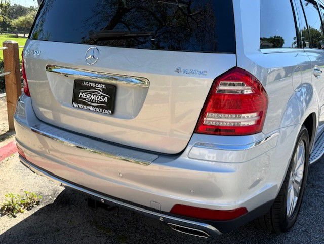 Used 2011 Mercedes-Benz GL 450 4MATIC image 34