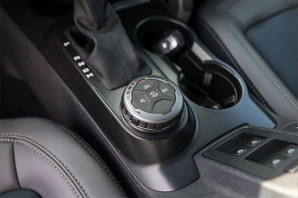 Used 2024 Ford Bronco Outer Banks image 22