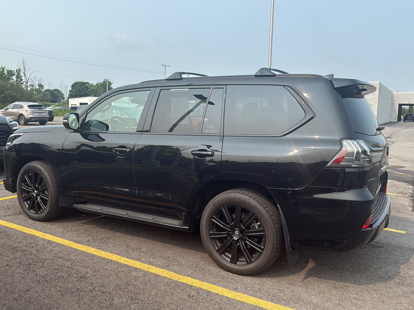 Used 2021 Lexus LX 570 4WD w/ Inspiration Series #2 image 5