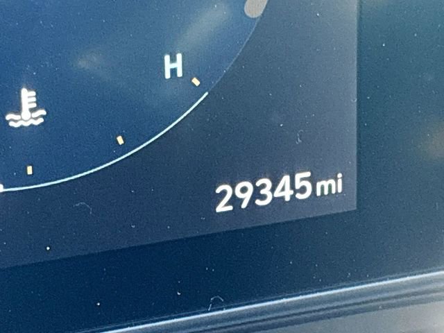 Used 2024 Hyundai Kona Limited image 42