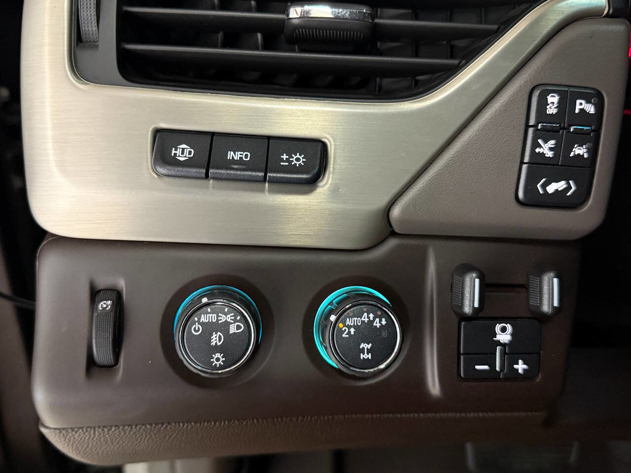 Used 2018 GMC Yukon XL Denali w/ Denali Ultimate Package AWD/4WD image 73