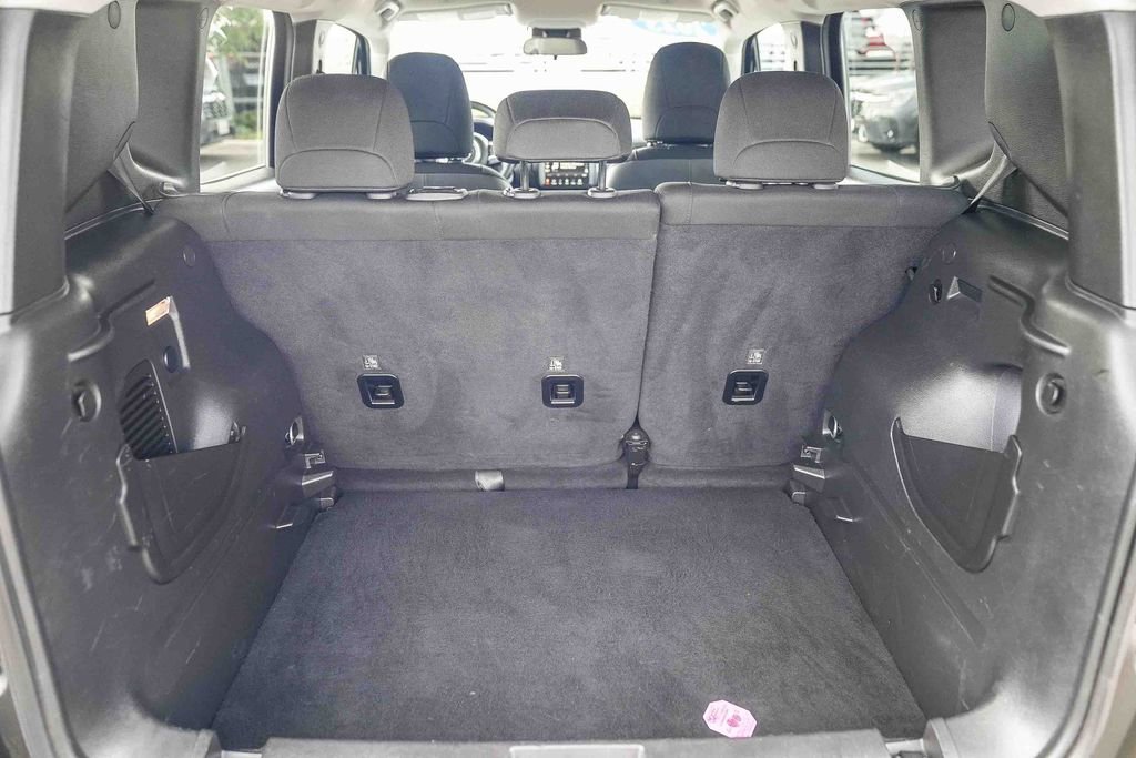 Used 2023 Jeep Renegade Altitude image 29