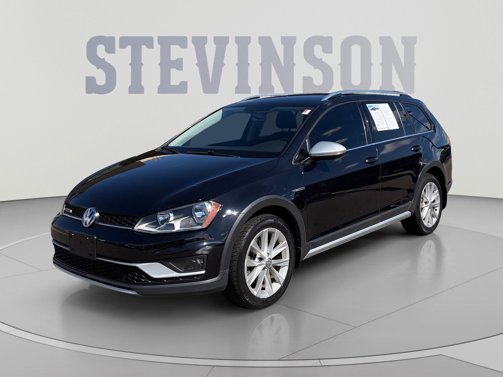 Used 2017 Volkswagen Golf Alltrack S AWD/4WD image 1
