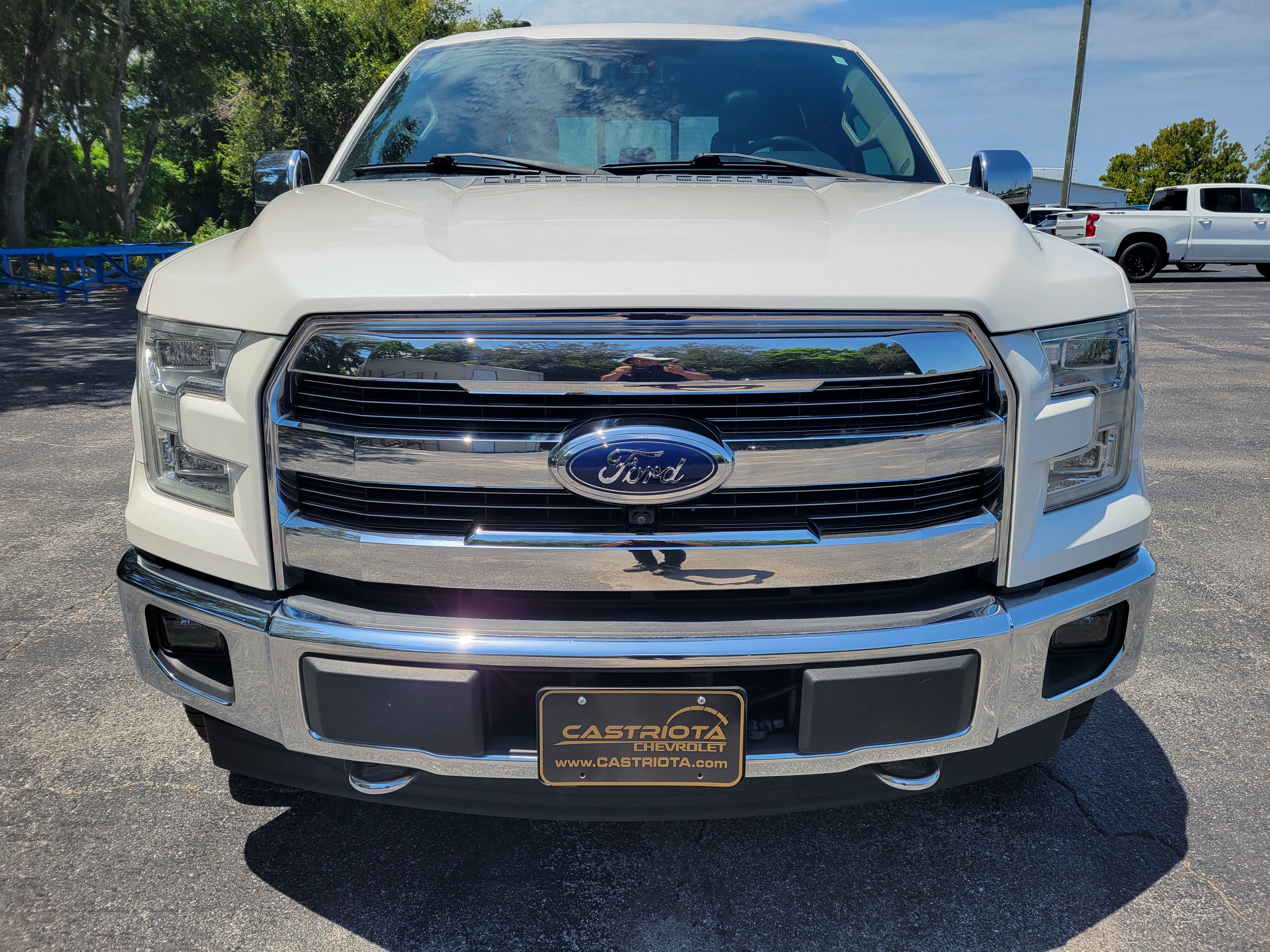 Used 2017 Ford F150 Lariat w/ Equipment Group 502A Luxury AWD/4WD image 2