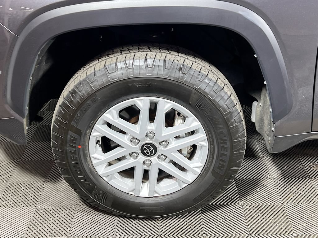 Used 2024 Toyota Tundra SR5 w/ SR5 Premium Package AWD/4WD image 27