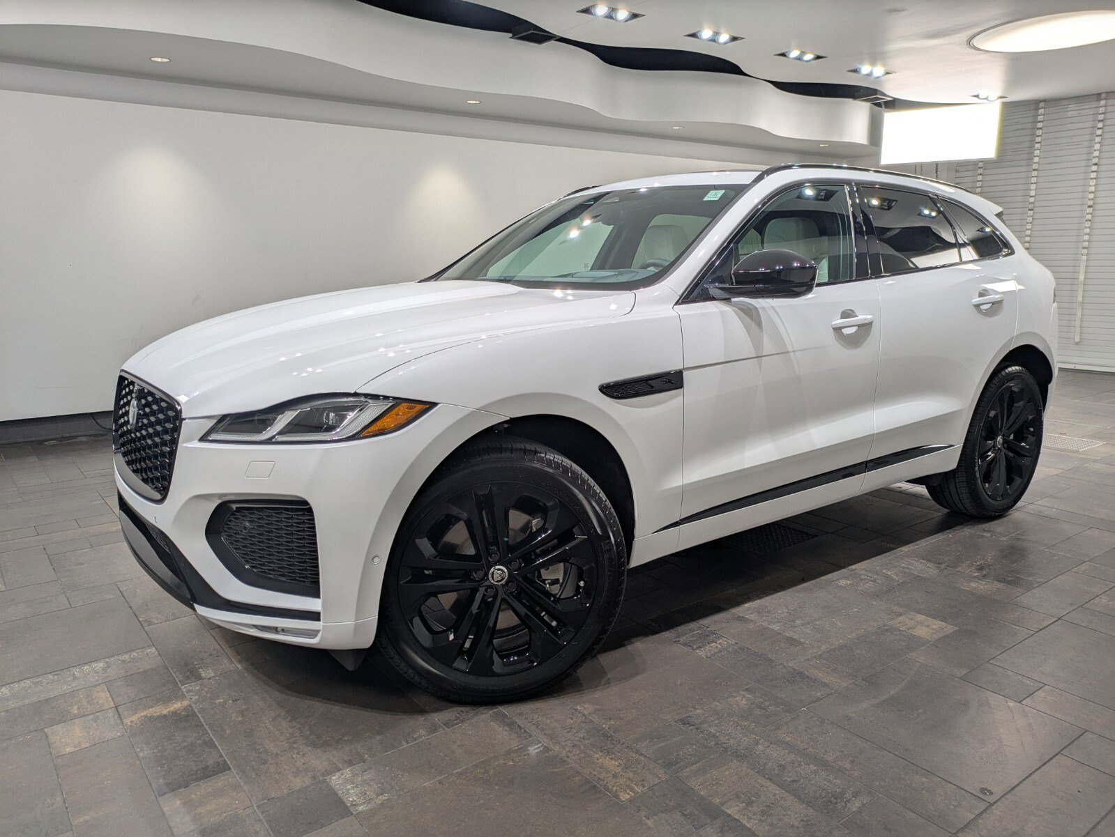 New 2026 Jaguar F-PACE R-Dynamic S video 1
