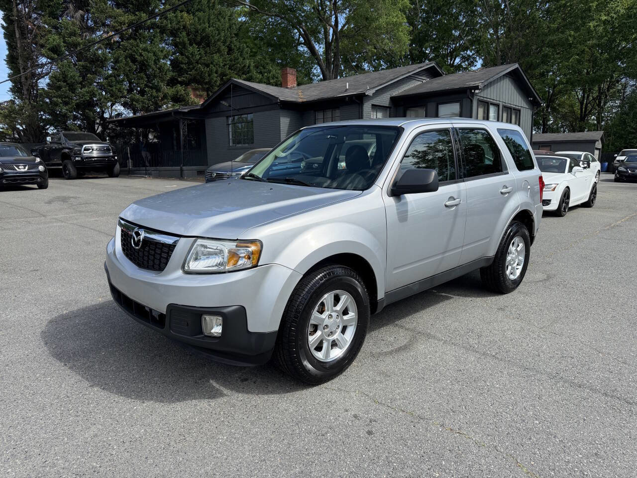 Used 2010 MAZDA Tribute i Sport AWD/4WD image 2