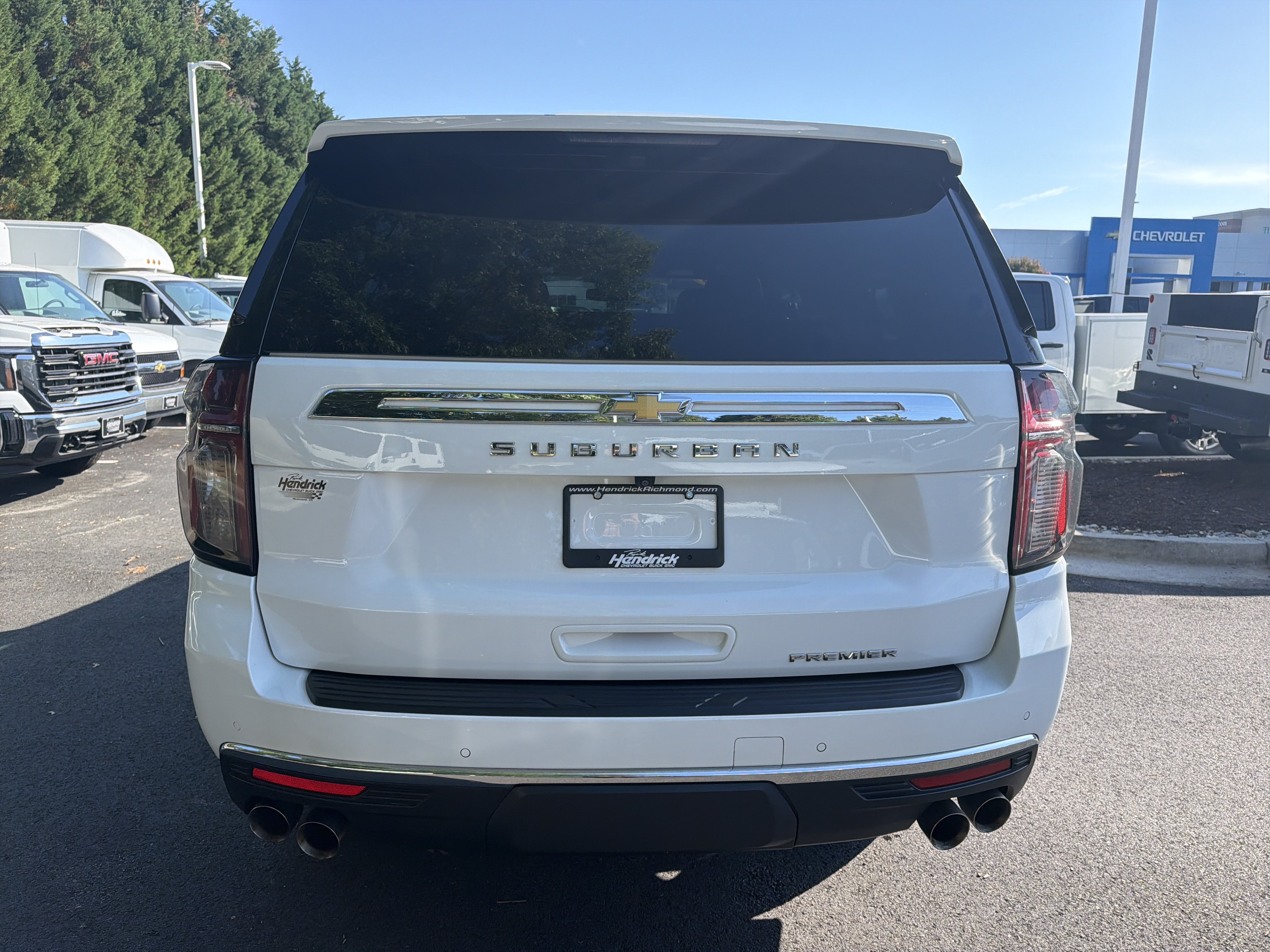 Used 2023 Chevrolet Suburban Premier AWD/4WD image 9