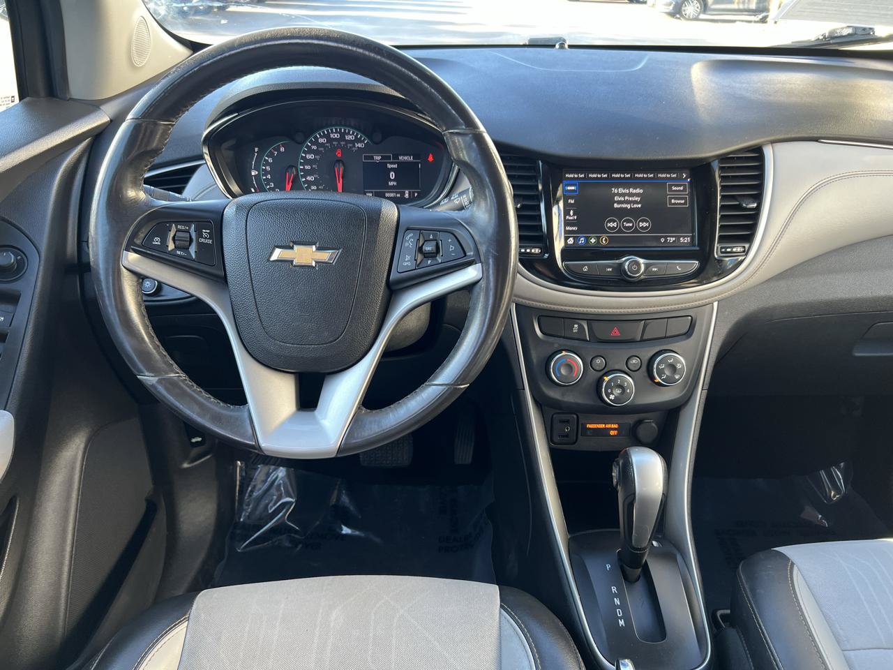 Used 2018 Chevrolet Trax LT w/ LT Convenience Package AWD/4WD image 17