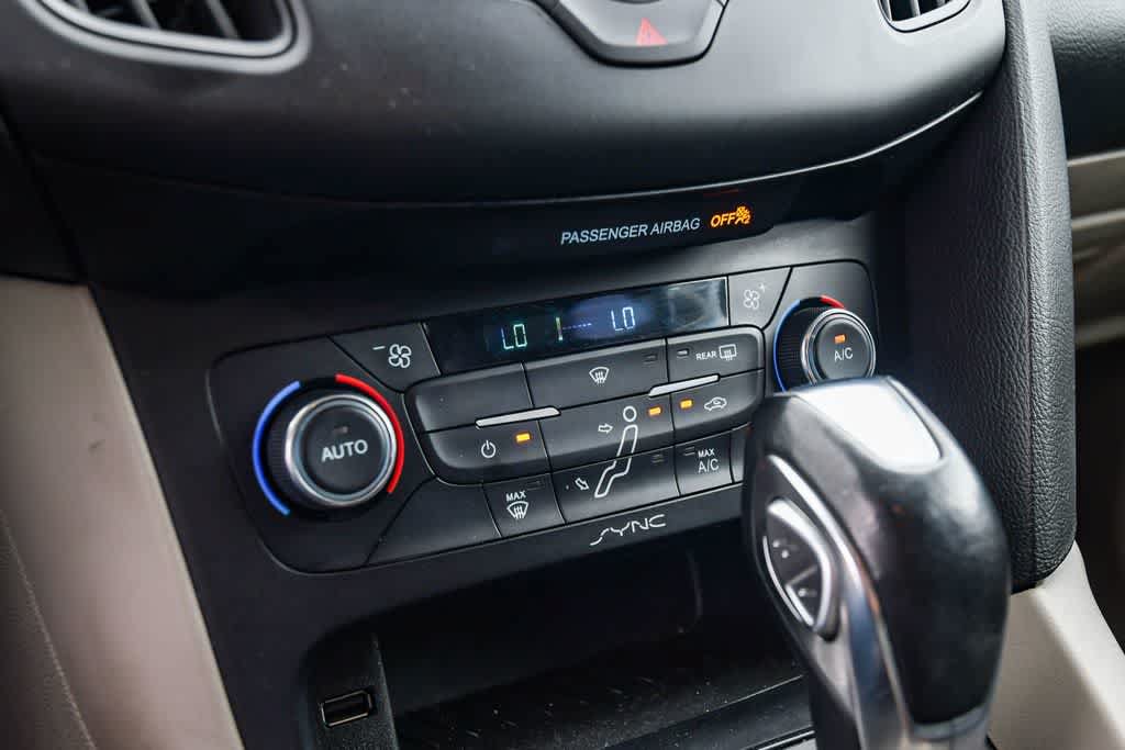 Used 2016 Ford Focus SE FWD image 20