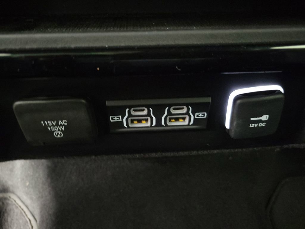 Used 2023 Jeep Wagoneer 4WD image 36