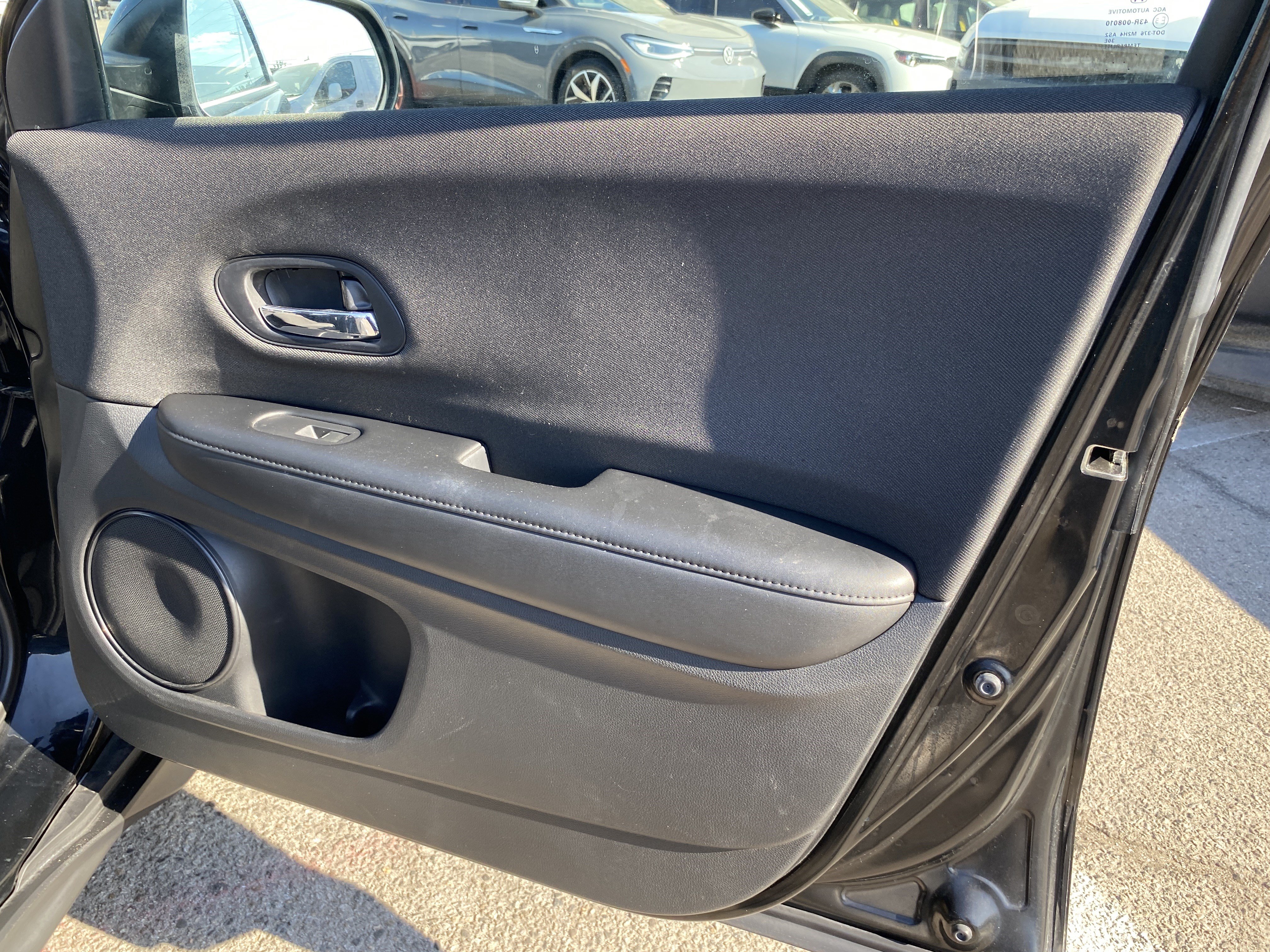 Used 2022 Honda HR-V LX image 23