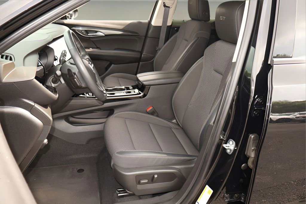 Used 2023 Buick Envision Preferred w/ Sport Touring Package AWD/4WD image 12