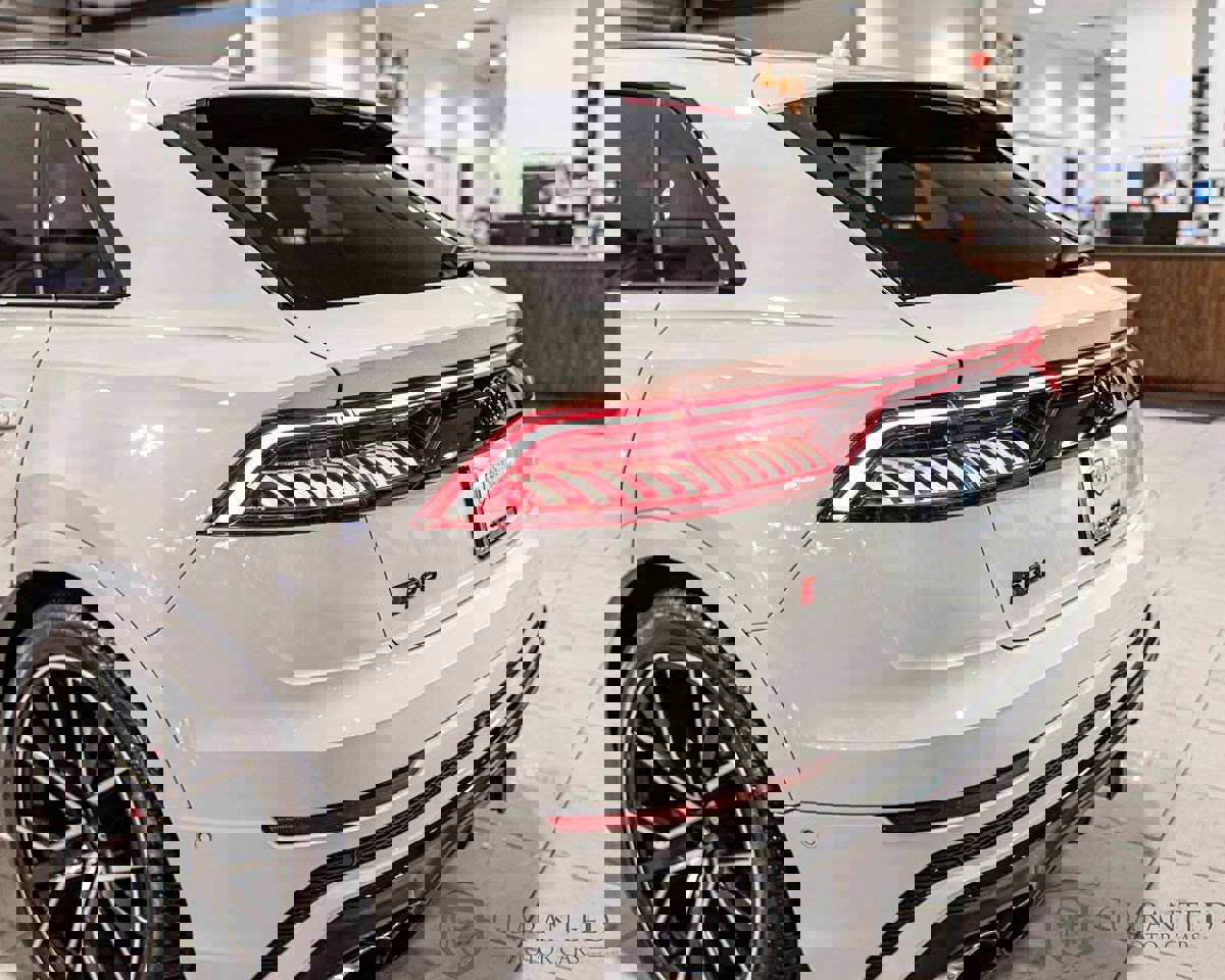 Used 2023 Audi SQ8 Premium Plus w/ Executive Package image 14