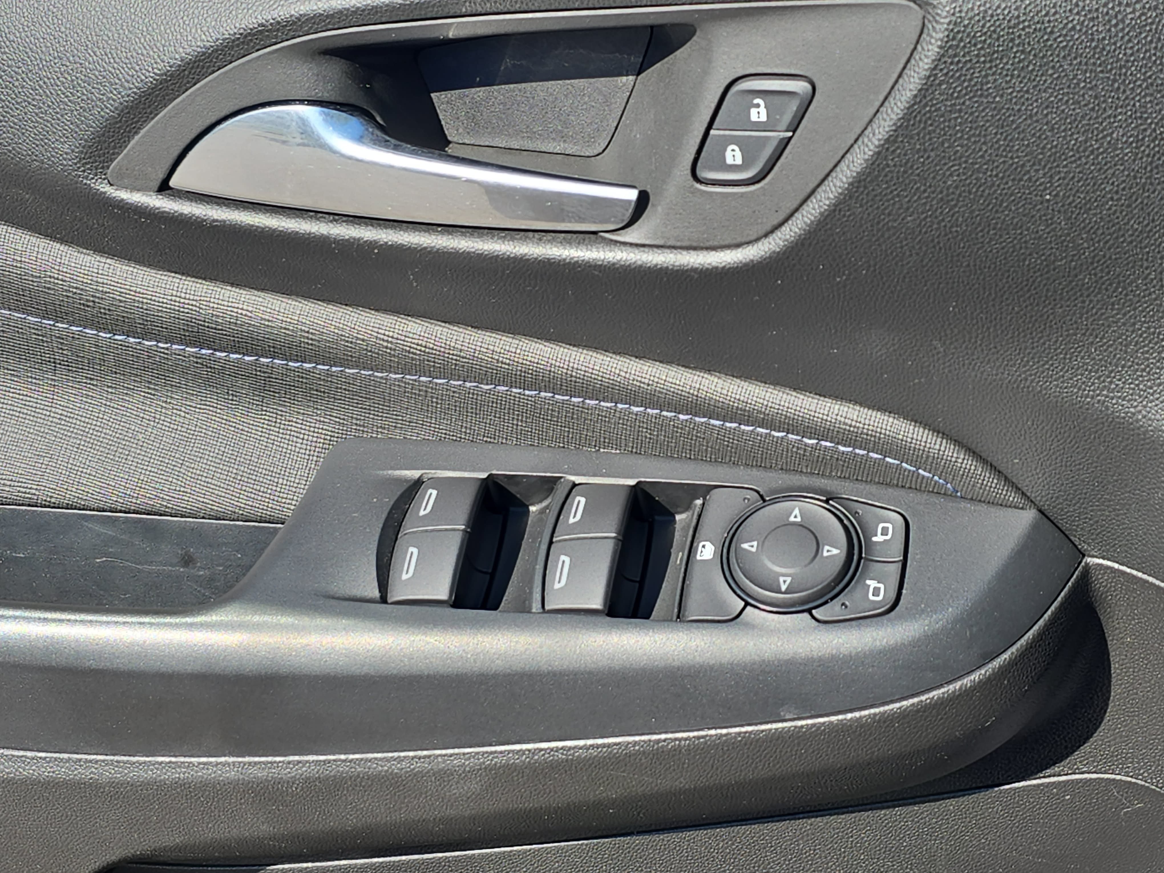 Used 2025 Buick Envista Sport Touring FWD image 27