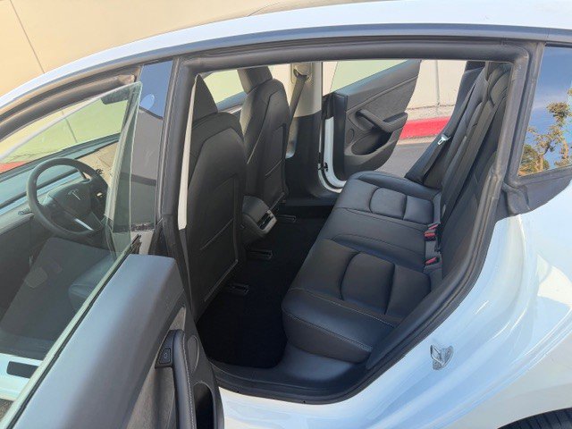 Used 2023 Tesla Model 3 Standard Range image 15