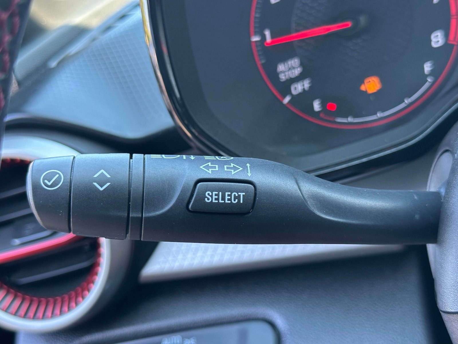 Used 2024 Chevrolet Trax RS image 20