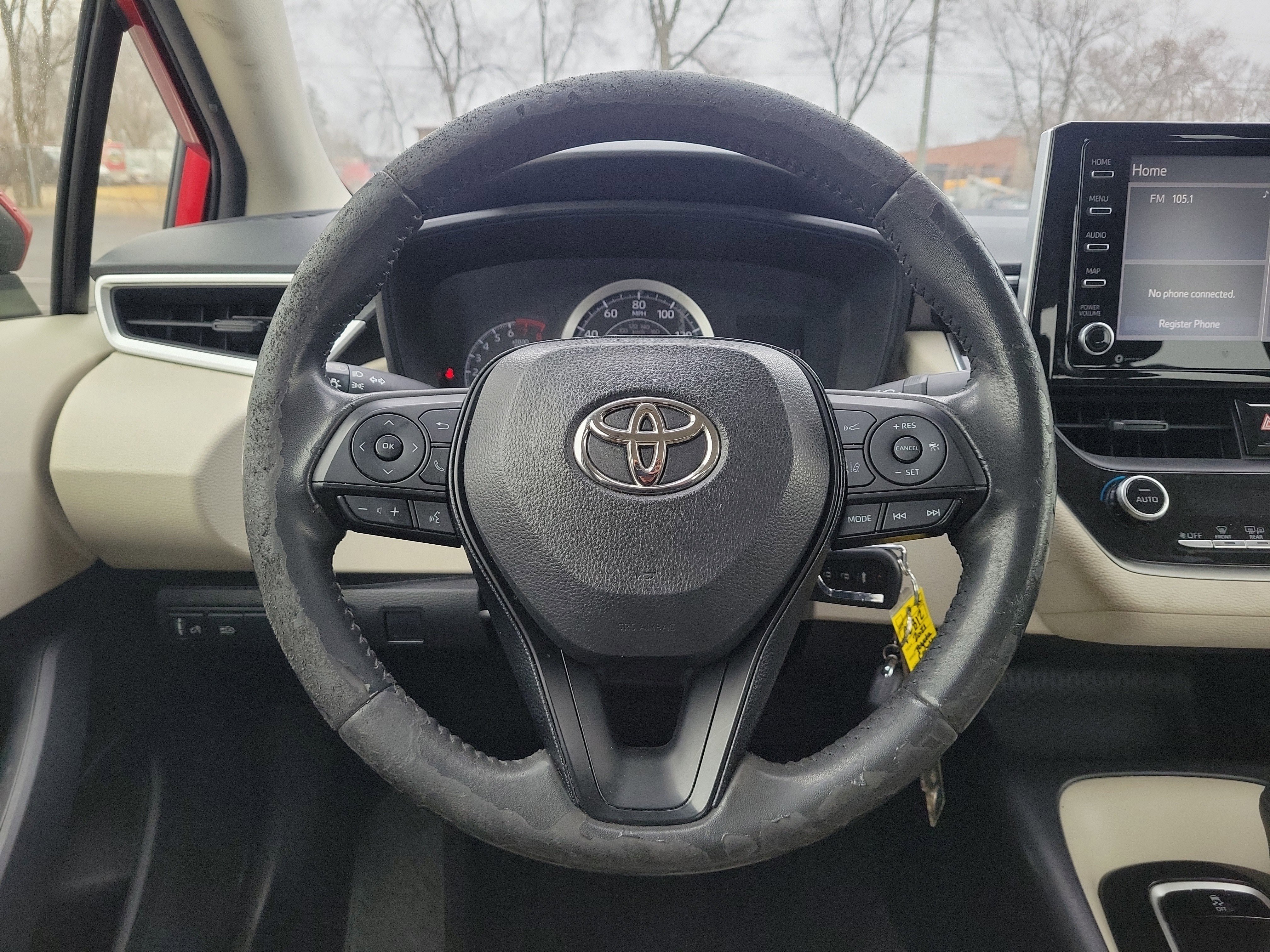Used 2021 Toyota Corolla LE image 19