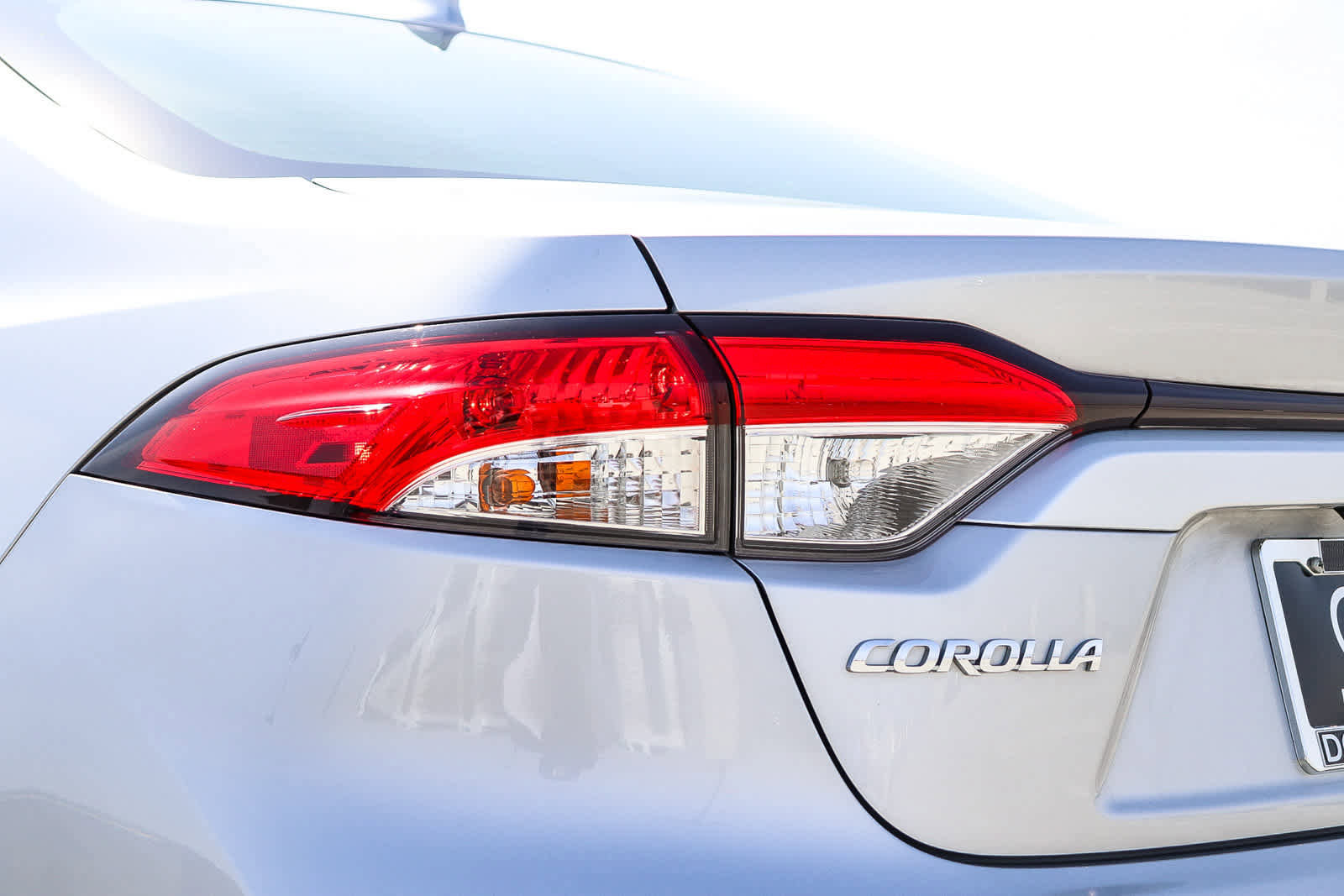 Used 2021 Toyota Corolla LE image 12