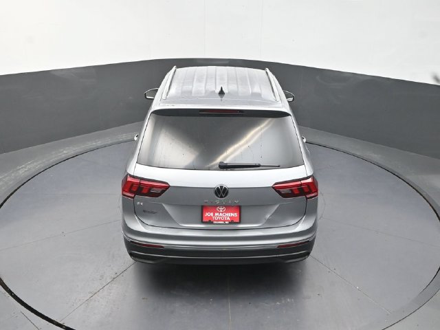 Used 2023 Volkswagen Tiguan SE FWD image 28