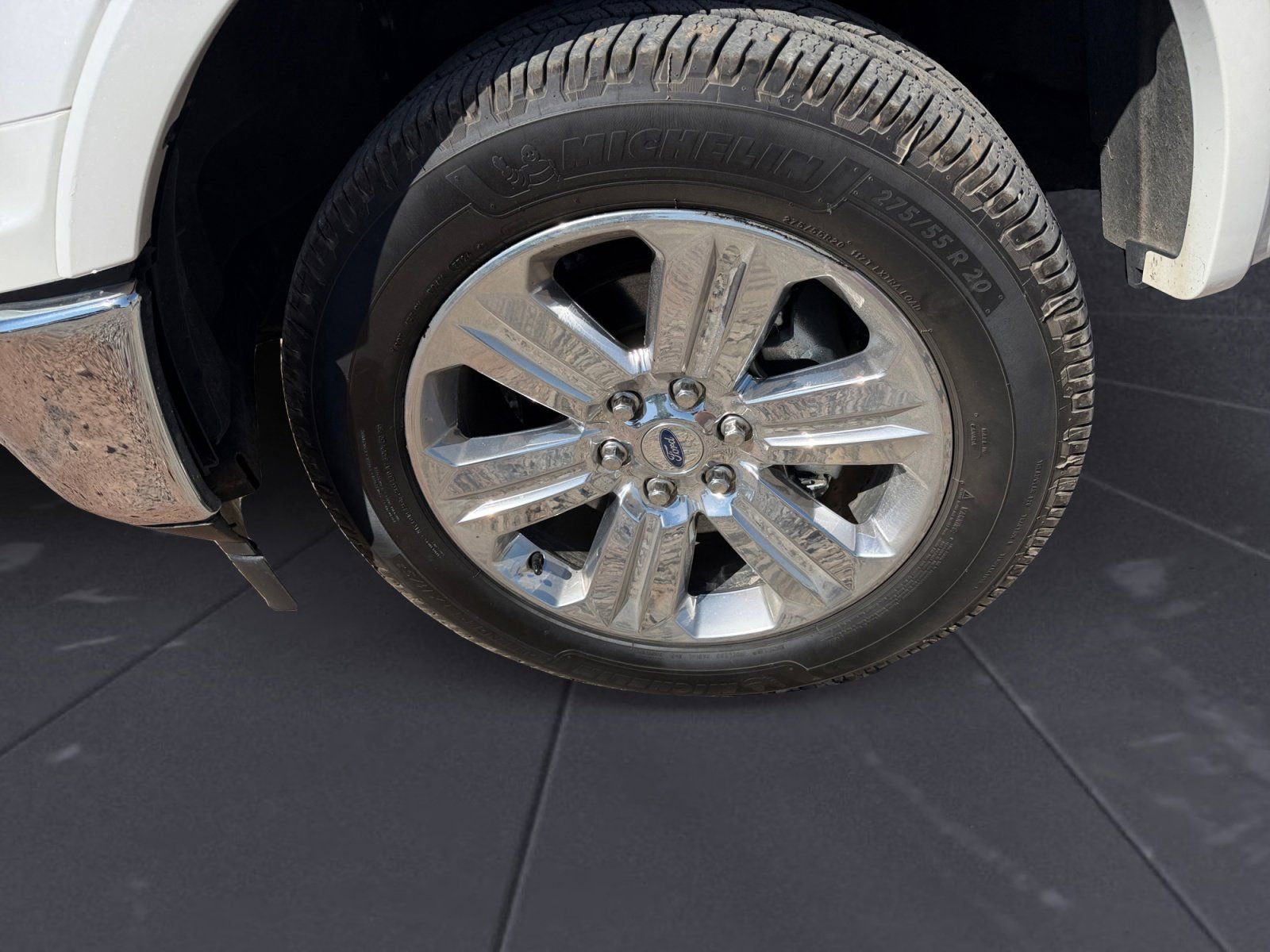 Used 2019 Ford F150 Lariat w/ Equipment Group 502A Luxury AWD/4WD image 12