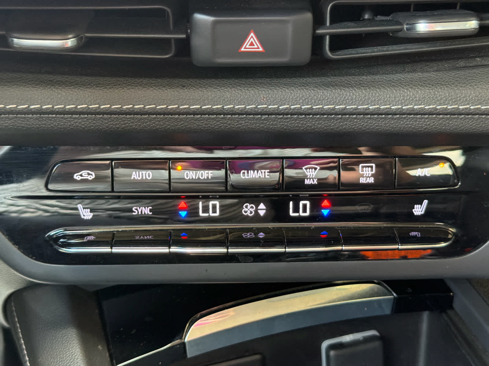 Used 2023 Buick Envision Essence FWD image 43
