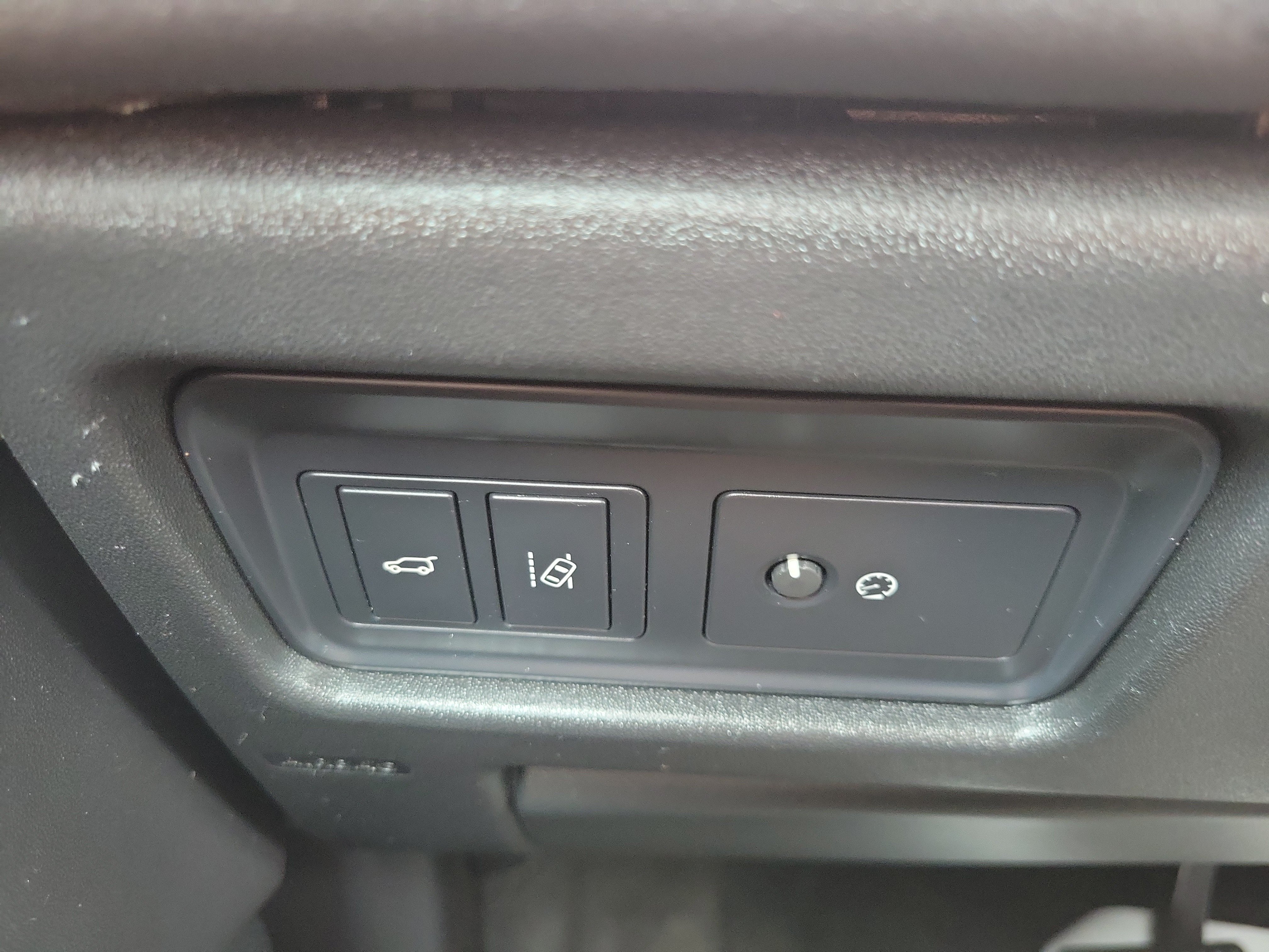 Used 2019 Land Rover Discovery Sport HSE AWD/4WD image 27