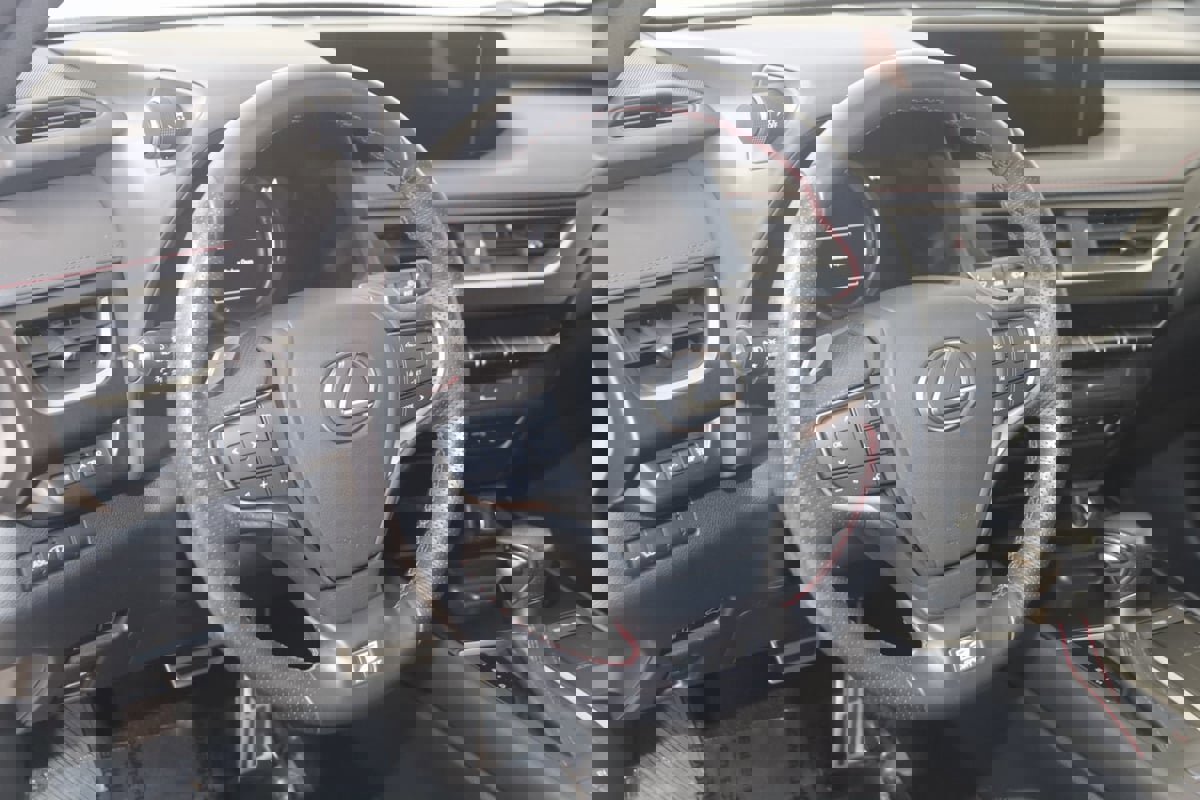 Used 2020 Lexus UX 250h F Sport image 6