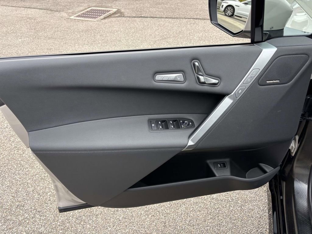 New 2026 BMW iX xDrive45 w/ M Sport Package image 11