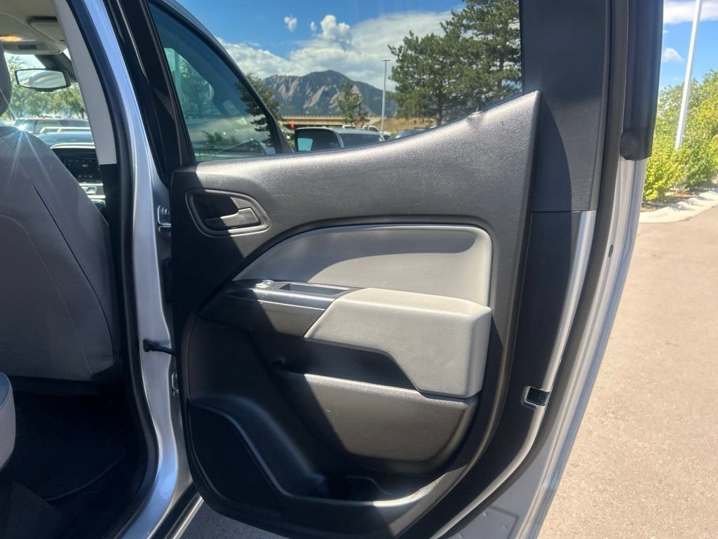 Used 2020 Chevrolet Colorado W/T w/ Custom Special Edition AWD/4WD image 14