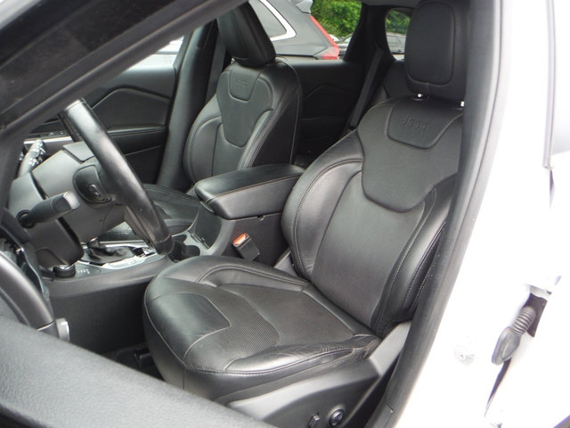 Used 2020 Jeep Cherokee Limited AWD/4WD image 14