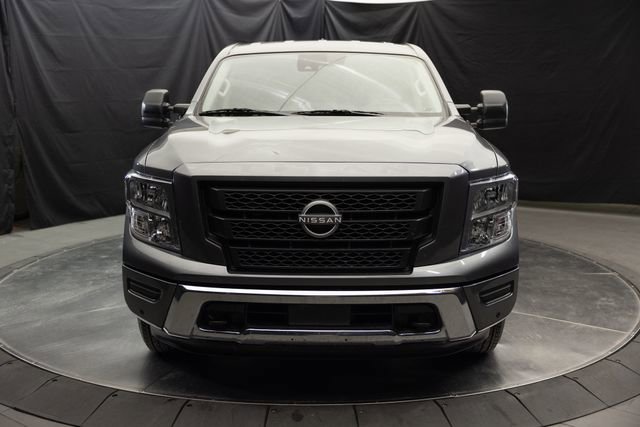 Used 2024 Nissan Titan SV w/ SV Convenience Package image 4